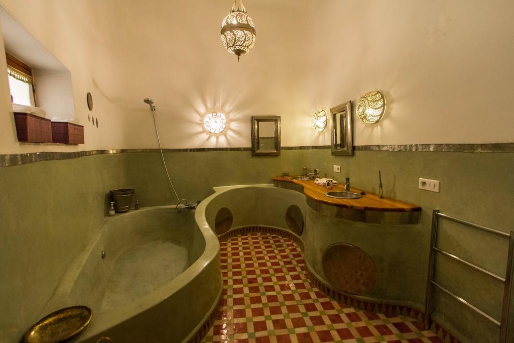 Riad 53 - Luxury Oasis